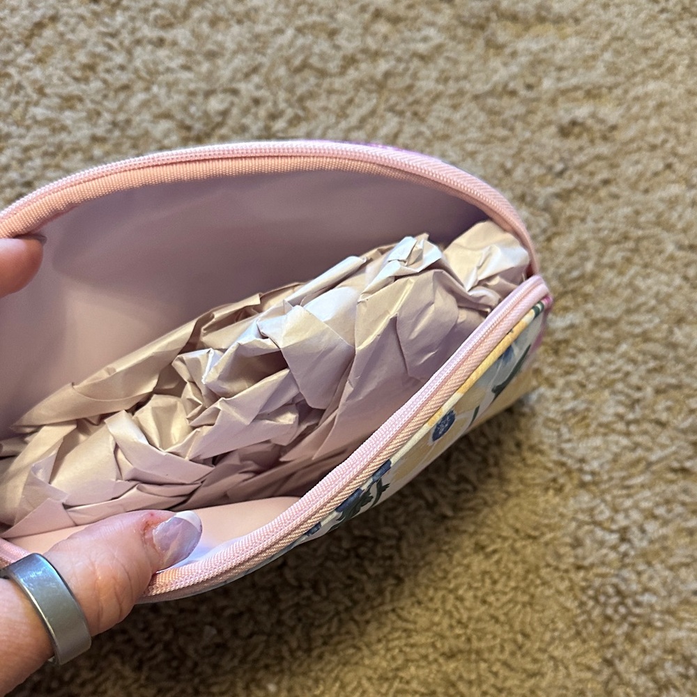 Ann Taylor Floral Cosmetic Bag - Picture 4 of 4